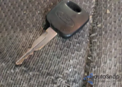 2000 Ford F-150 Work Series/Xl/Xlt from USA, damaged, VIN 2FTZF1722YCA27112